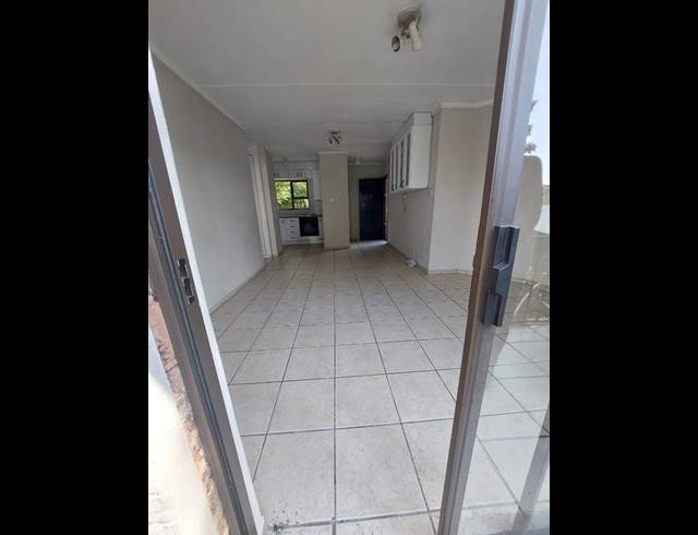 1 BEDROOM APARTMENT FOR SALE IN PETERVALE